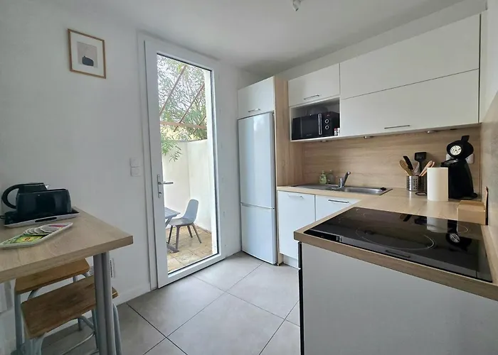 Le B & W - Parking - Terrasse - Wifi - Spacieux Penzion Le Mans